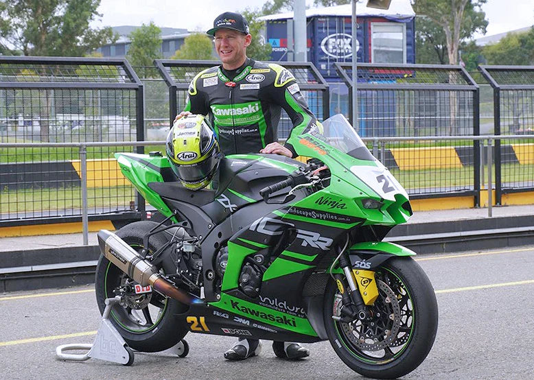 Vandemon  ZX10R /ZX10RR 2011-2025 Titanium full Exhaust system with  Carbon Fiber tip KAWAZX10EXTICFBA VA-89