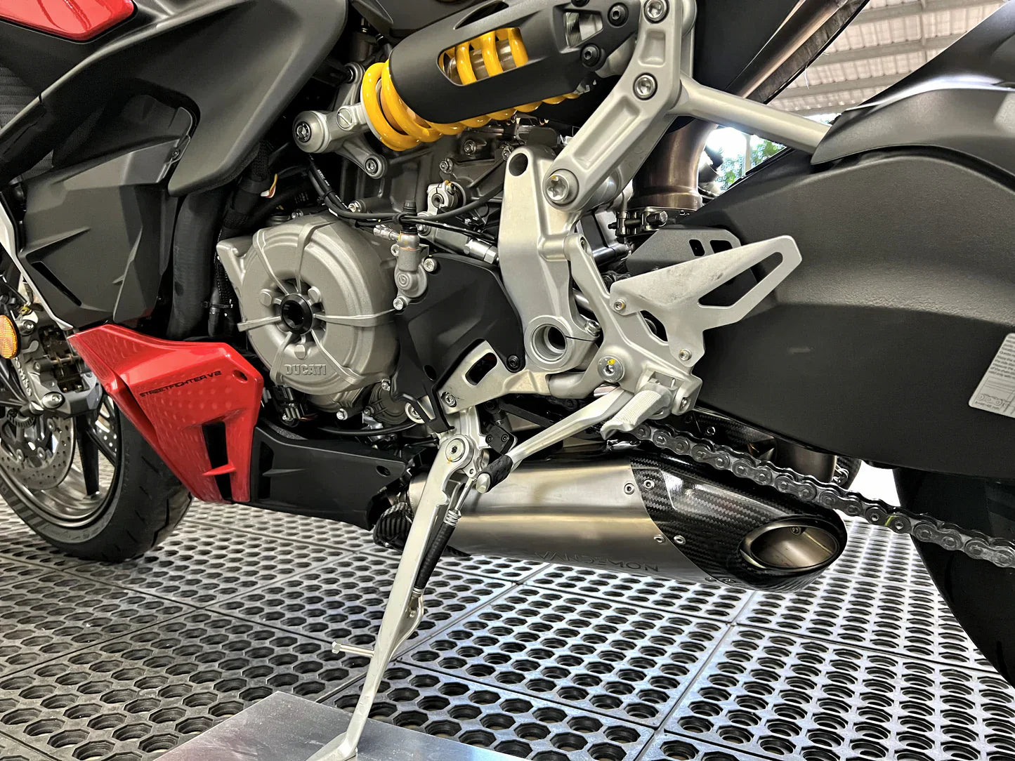 Vandemon  Titanium Belly Slip-On Ducati V2 Panigale & Streetfighter  2019-24 DUCV2TIMUFFBELA VA-17