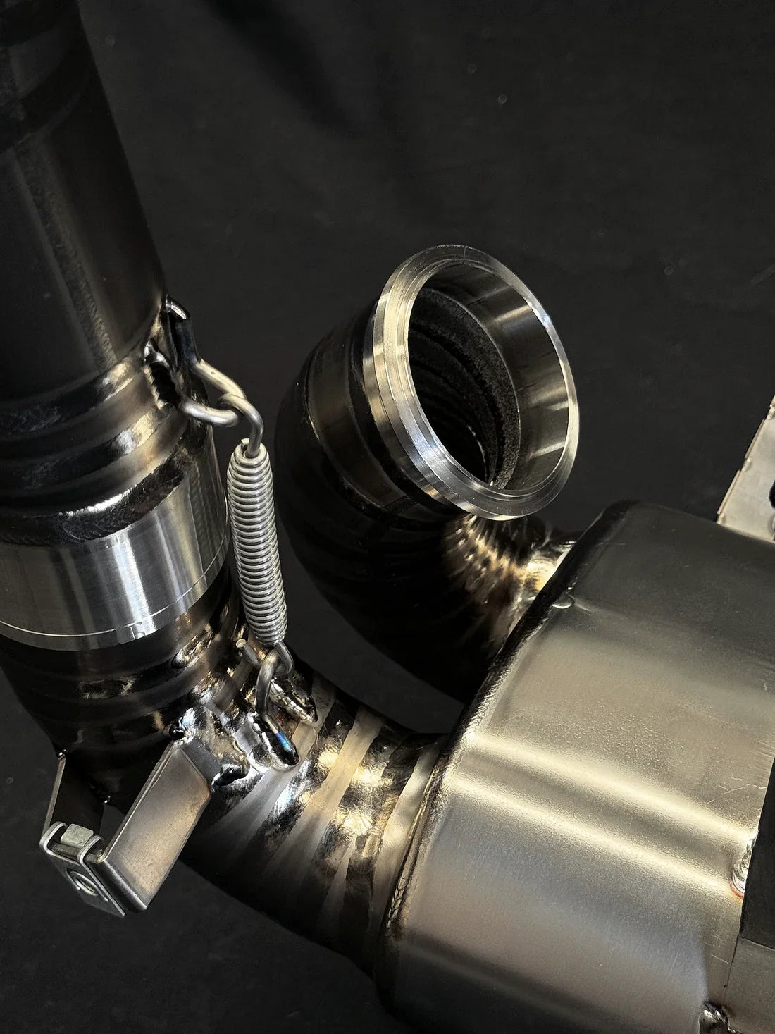 Vandemon Ducati Panigale/ Streetfighter V2 High Mount Titanium Slip-On Mufflers DUCV2TIMESMUFHMA VA-126