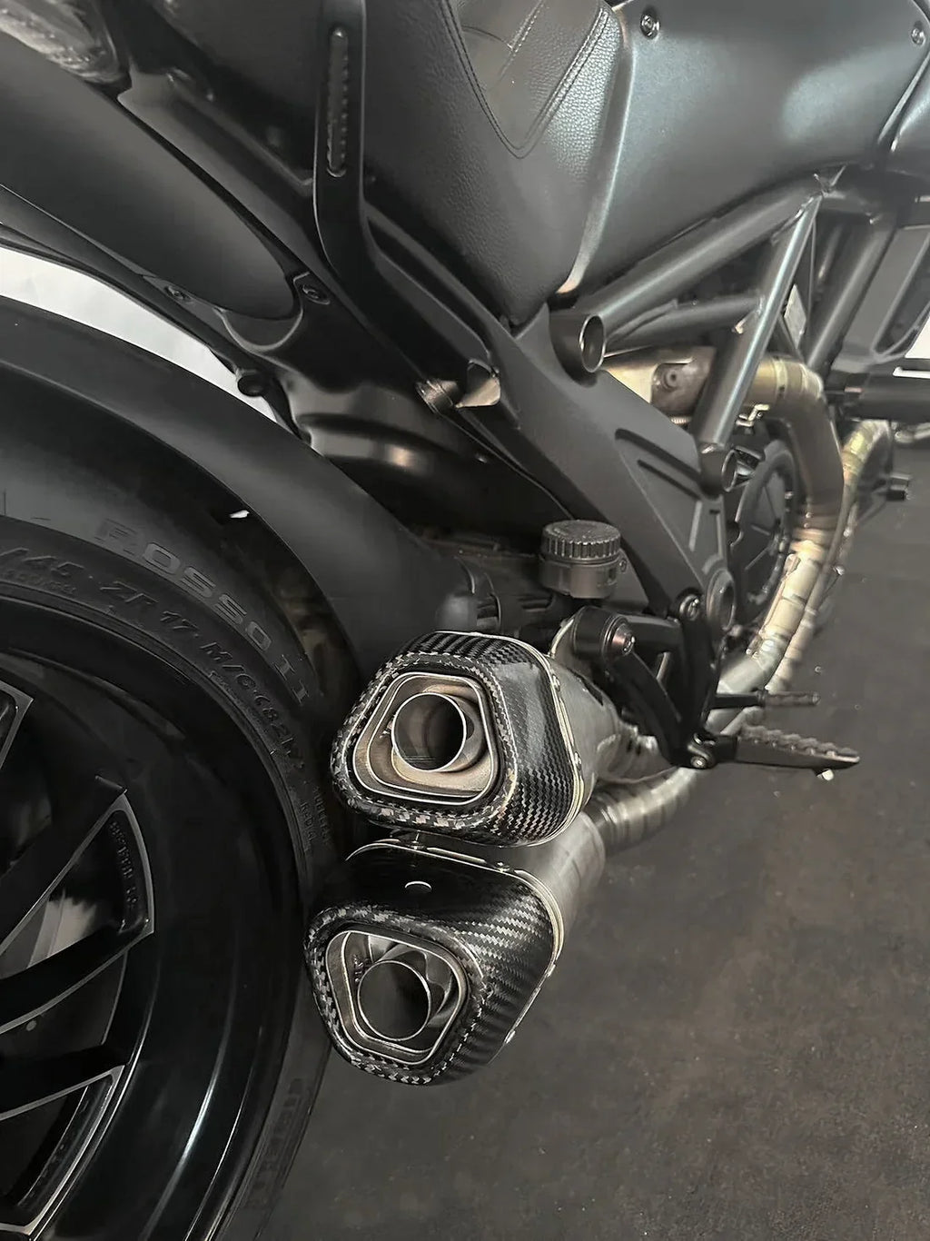 Vandemon Ducati Diavel 1200 Split Pulse Titanium Exhaust System DUCDVLTIBREXHB VA-109