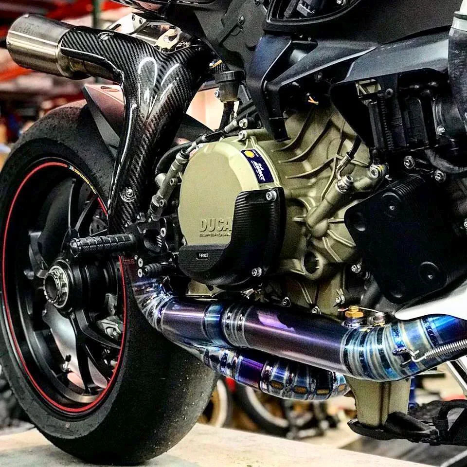 Vandemon  Ducati Panigale 1199, 1199S, 1299S, 1299 SP & R  2011-18 Titanium High Mount Exhaust System DUC129TIEXHMESA VA-36