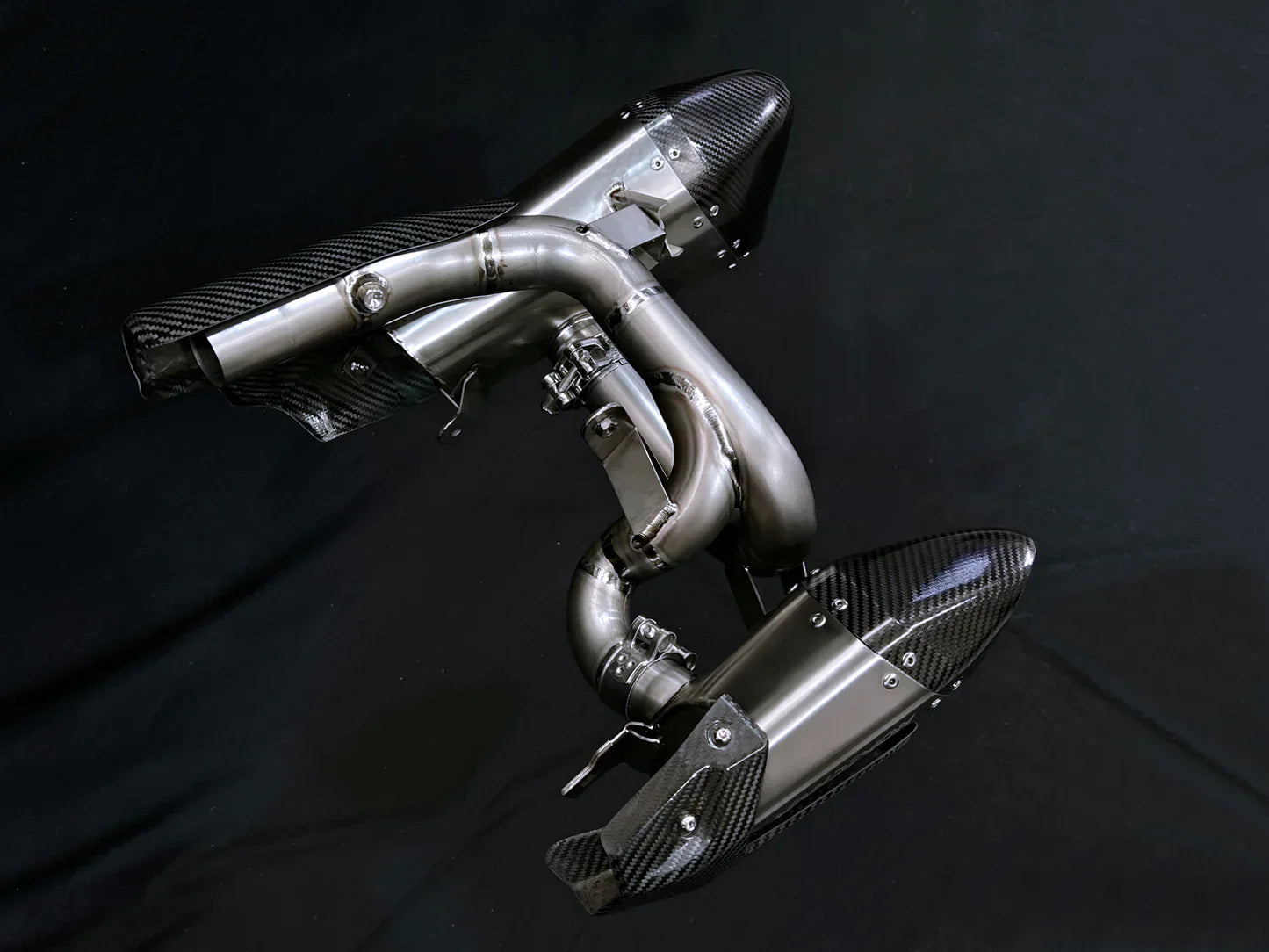 Vandemon Triumph Rocket 3R, GT and Storm Titanium Slip-On Mufflers 2019-2024  TRIUMROCKET3MUFC VA-1