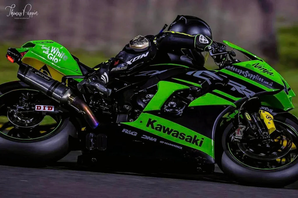 Vandemon  ZX10R /ZX10RR 2011-2025 Titanium full Exhaust system with  Carbon Fiber tip KAWAZX10EXTICFBA VA-89