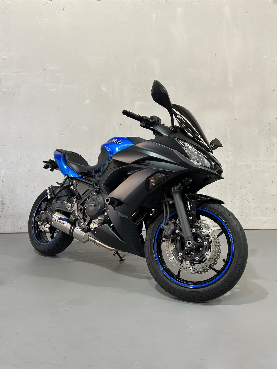 VANDEMON Kawasaki Z650 & Ninja 650 Vandemon Stainless Steel Exhaust System KAWANJA650SSBREXA VA-134